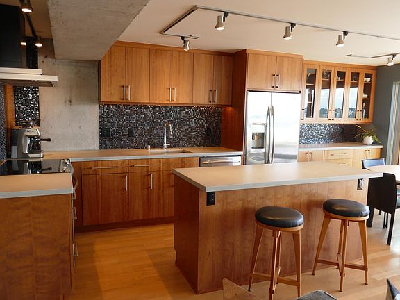 5th image of 505 Belmont Ave E APT 601