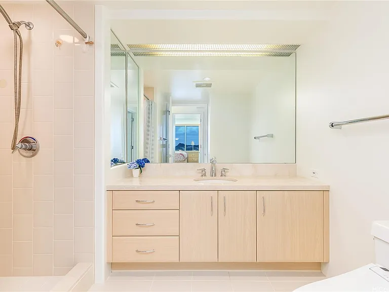 88 Piikoi St #3907F — Photo 4