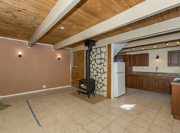 2nd image of 428 W Country Club Blvd