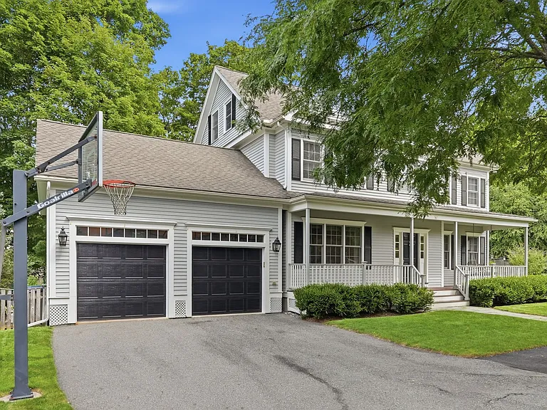 16 Gerber Cir — Photo 33