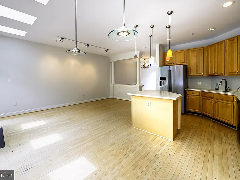 1156 Regal Oak Dr — Photo 20