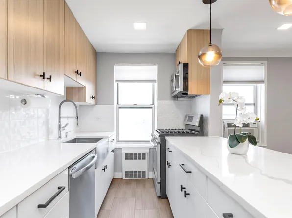 67-12 Yellowstone Boulevard image 8 of 24