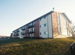 8524 Granville Pkwy APT 517, La Vista, NE 68128