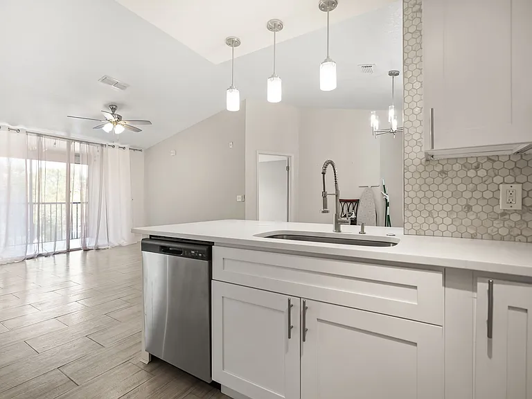 7511 Seurat St #10302 — Photo 6