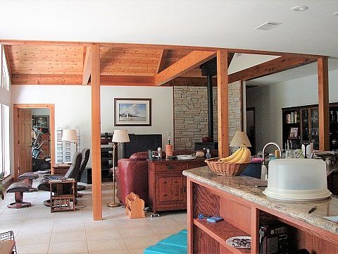 4th image of 295 Shady Oak Ln