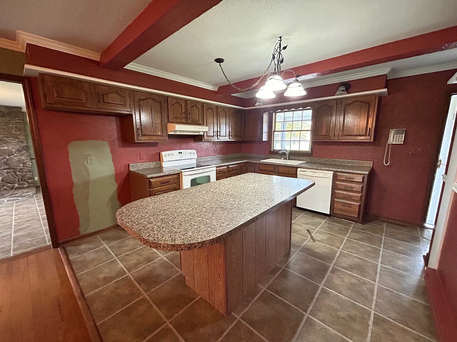 3 bed, 1800 sqft, $2,000 — Photo 2