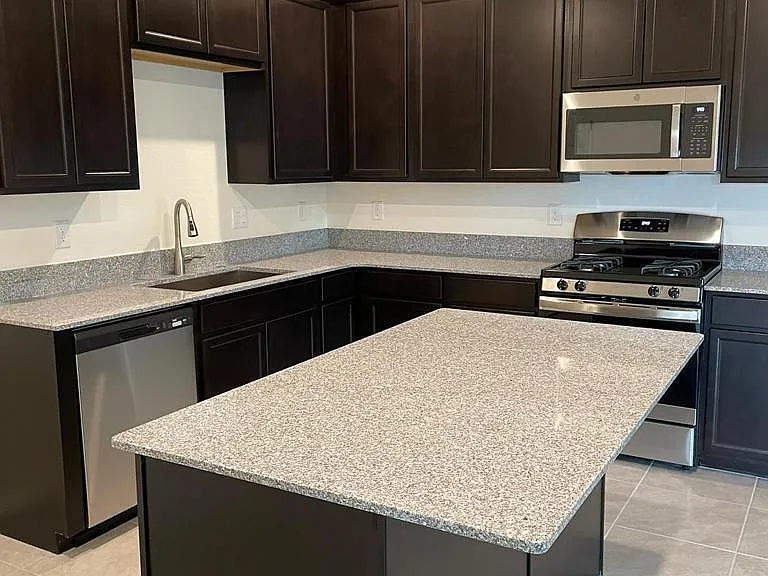 249 W Tropical Dr — Photo 1