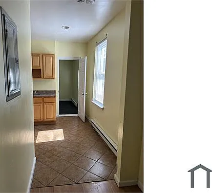 2 bed, $1,476 — Photo 3