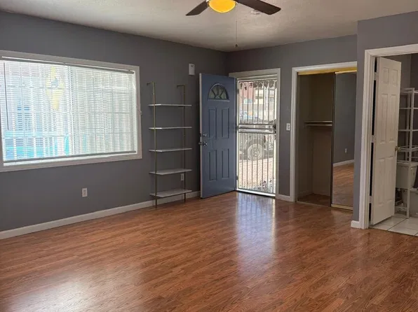 331 S 9th St APT 4, Las Vegas, NV 89101