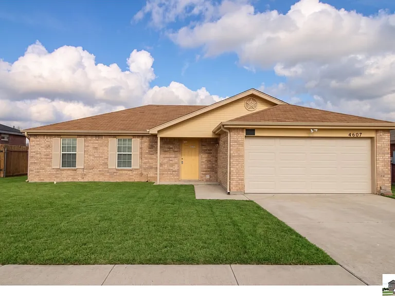 4607 Lloyd Dr — Photo 1
