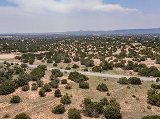 59 Calle Sinsonte, Santa Fe, NM 87507