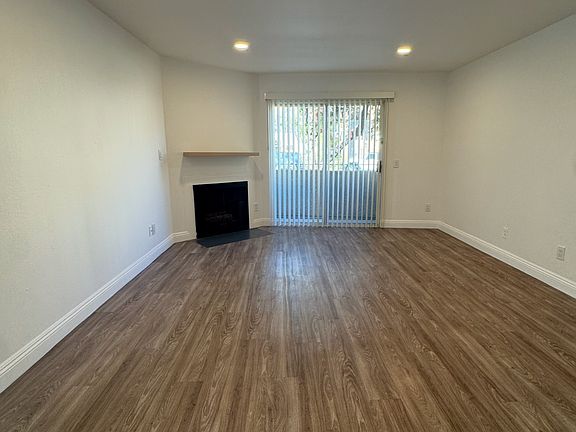 5th image of 11603 Darlington Ave APT 4