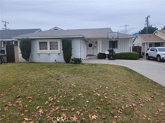 3rd image of 541 E El Morado Ct