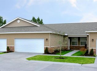 215 Ballast Ct, Vermilion, OH 44089