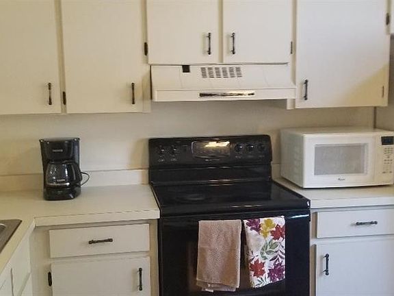 5th image of 1030 Manigan Ave