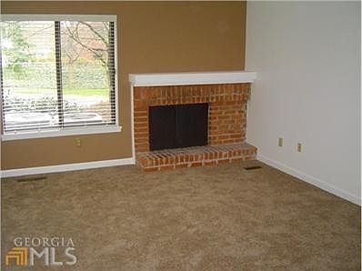 4th image of 2982 Balearic Dr SE
