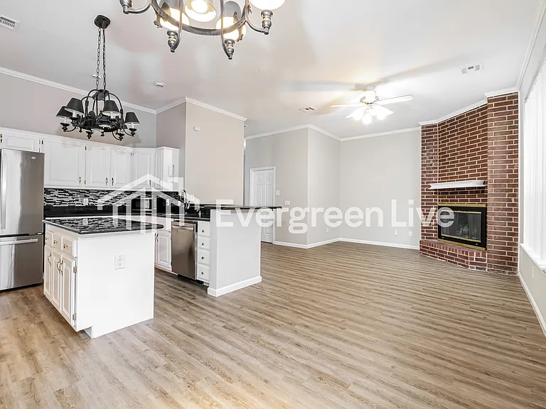 4904 Byron Cir — Photo 5