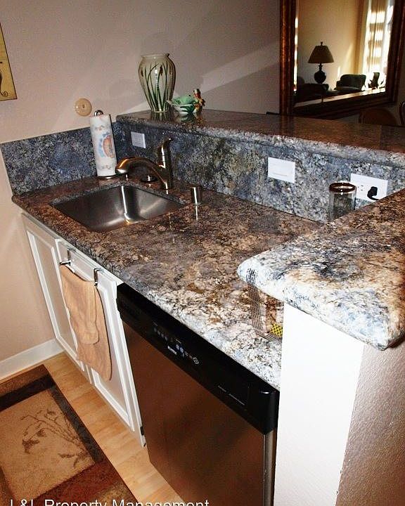 1st image of 546 Seaver Dr