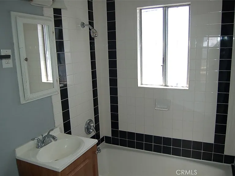422 W Palm St #424-1/2D — Photo 10