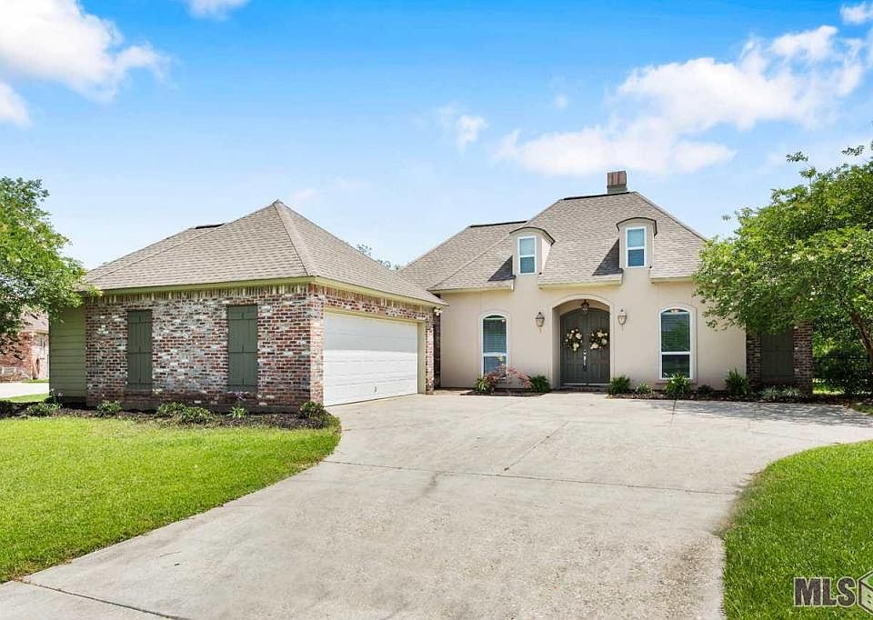 1st image of 38302 Lakeview Ct
