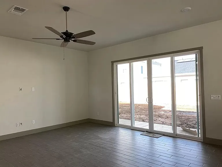 2467 Valverde Dr — Photo 6