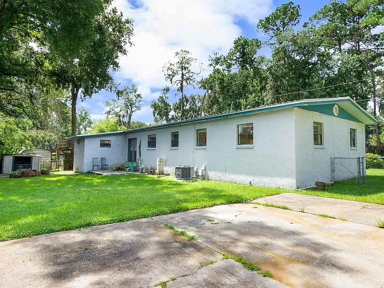 2843 Shady Oak Ln — Photo 24