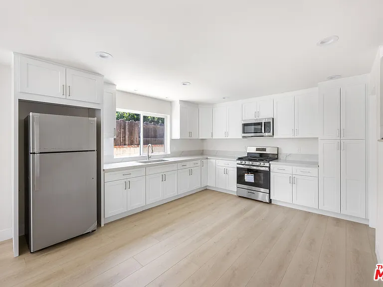 11140 Gaviota Ave — Photo 9