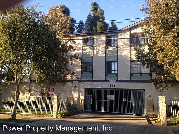 2nd image of 727 W Hyde Park Blvd APT 203