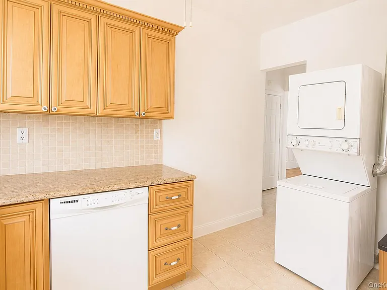 15 W Walnut St — Photo 15