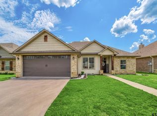 106 Champions Dr, Hallsville, TX 75650