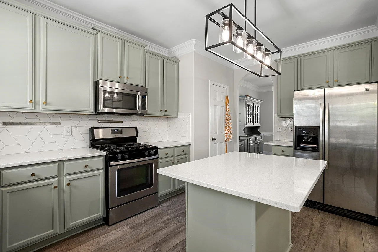 4 bed, 2177 sqft, $2,300 — Photo 4
