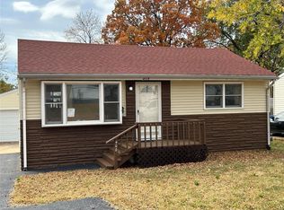 408 Hillcrest Blvd, Ballwin, MO
