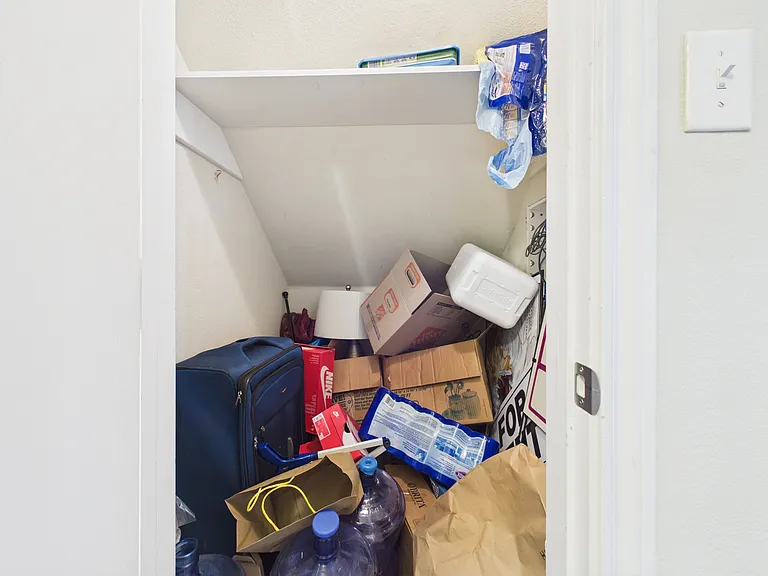 513 Camp Ct — Photo 28