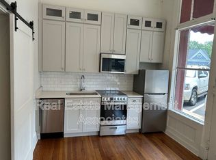 215 Main St #1A, Barnesville, GA 30204