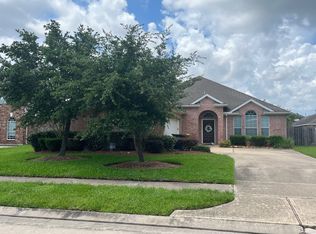 5809 Little Grove Dr, Pearland, TX 77581