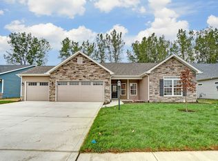 1321 Tuscany Xing, Winona Lake, IN 46590