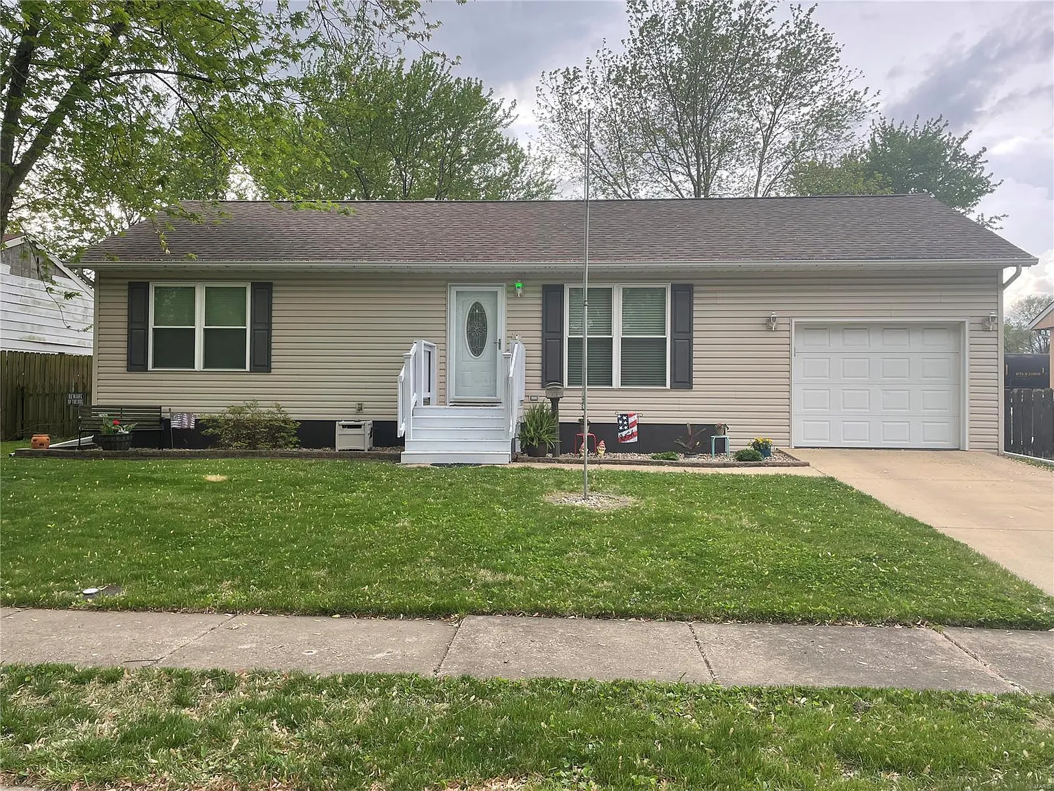 215 Wilson Park Ln photo 1