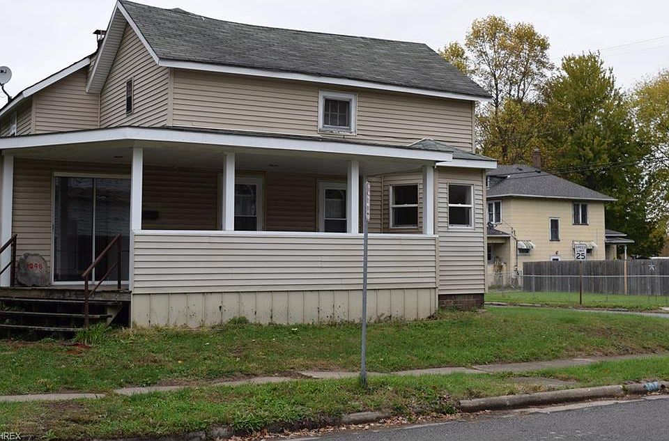 1st image of 1048 Rebecca St