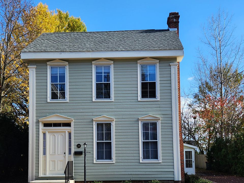 1st image of 209 N Cass St Floor 1