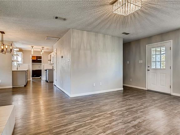 2nd image of 2406 Stirrup Dr