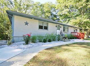 29 W Scenic View Dr, Johnston, RI 02919