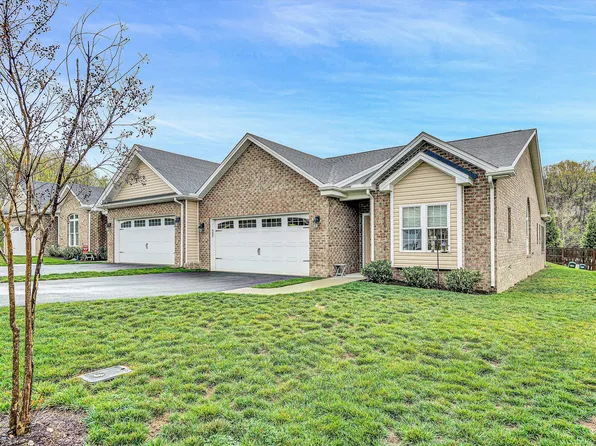 31 Brookfield Ct, Roanoke, VA 24012