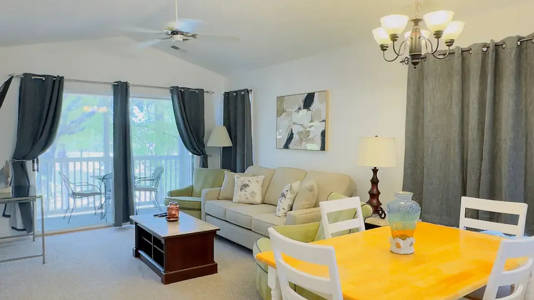 2 bed, 950 sqft, $2,200 — Photo 3