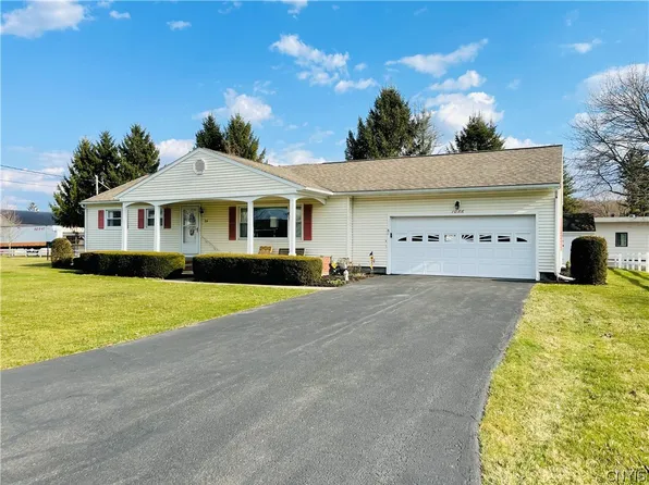 1086 Halstead Rd, Cortland, NY 13045