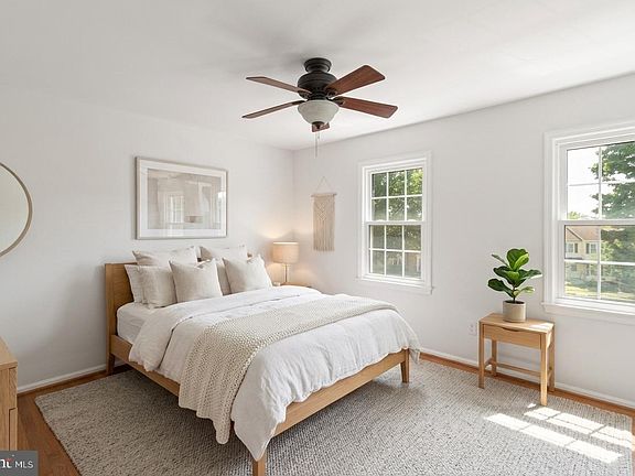 4th image of 8636 Dellway Ln