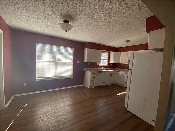 3rd image of 9872 Farm Road 269 S