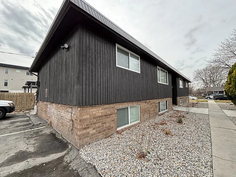 1401-1403 S 300 E — Photo 1