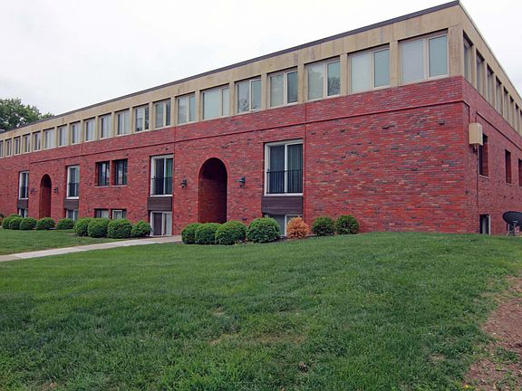 3rd image of 4905 California St #12