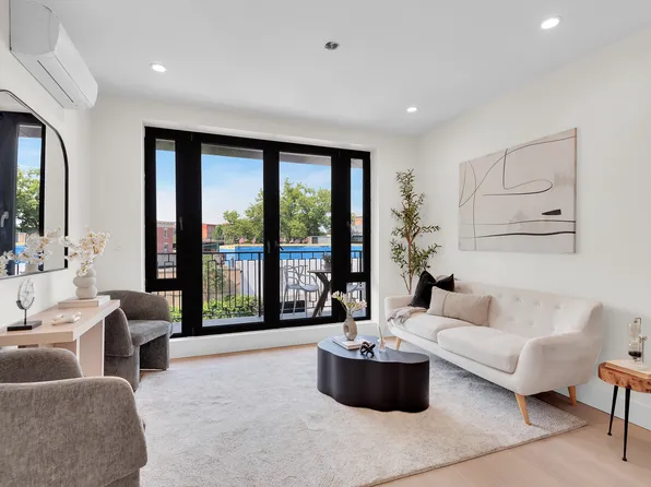 156 Somers Street 2A image 1 of 8
