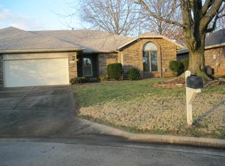 1423 E Woodgate St, Springfield, MO 65804